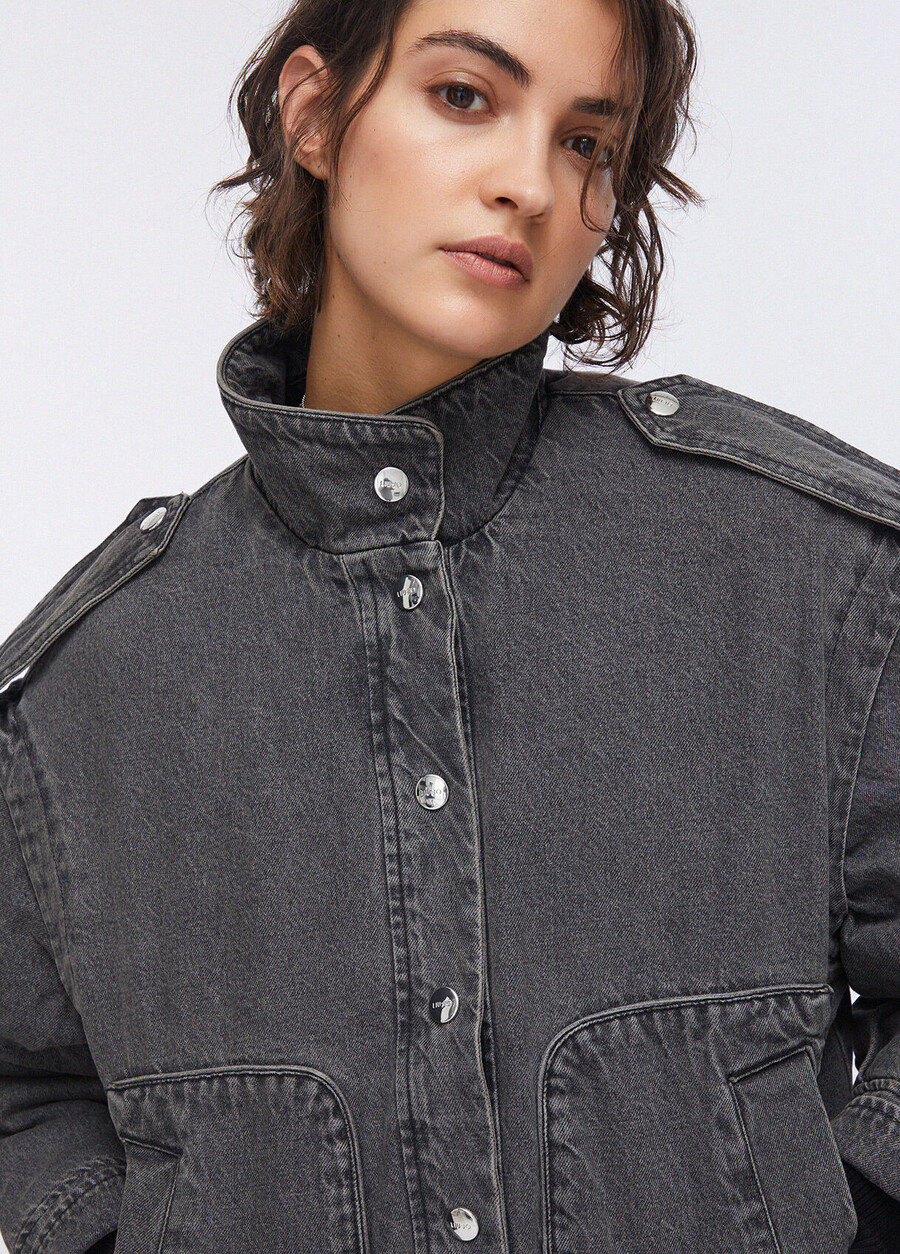 veste en jean avec broderie au dos