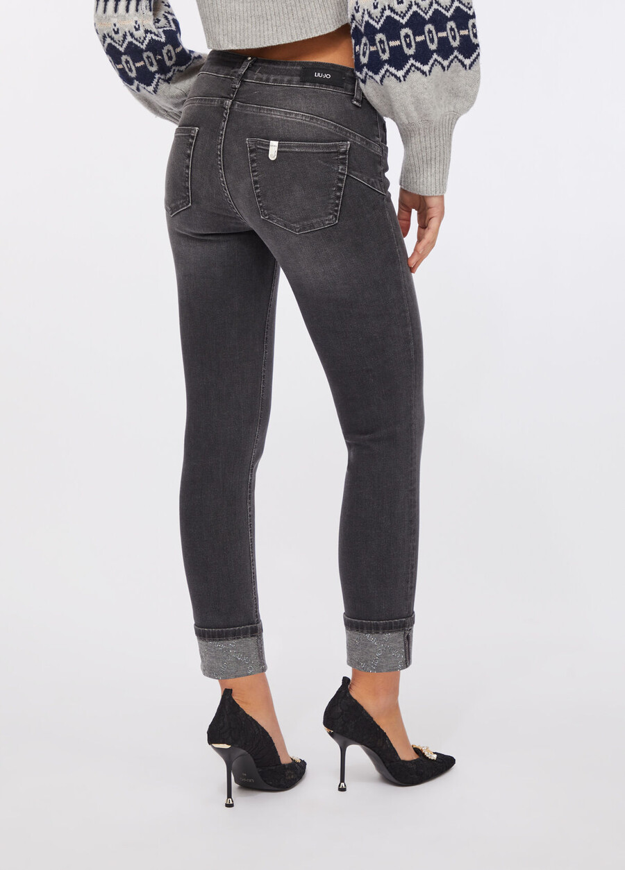 jeans skinny à revers