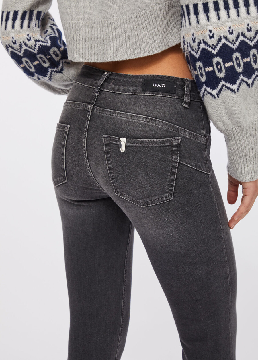 jeans skinny à revers