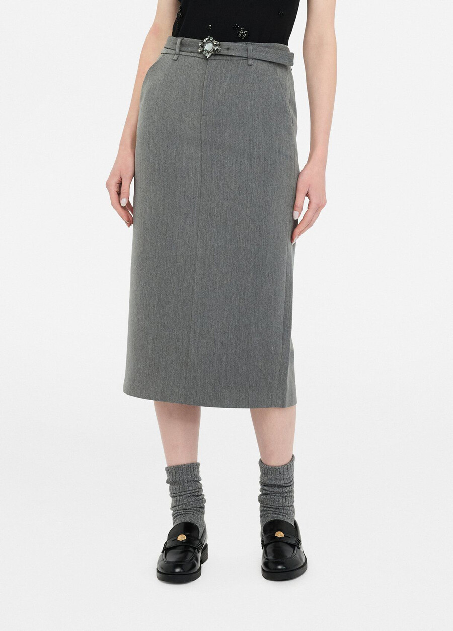 jupe midi avec ceinture ornée de bijoux