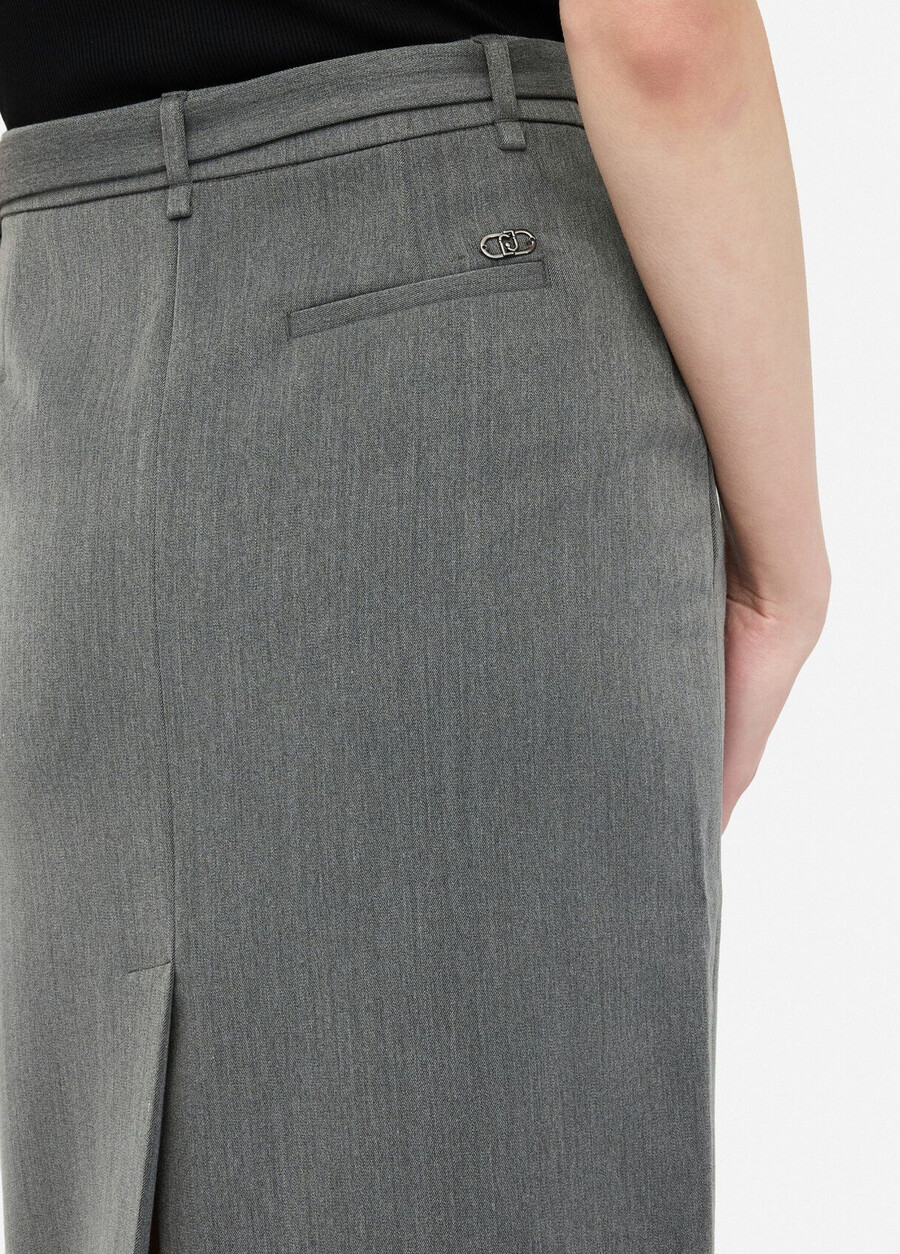 jupe midi avec ceinture ornée de bijoux