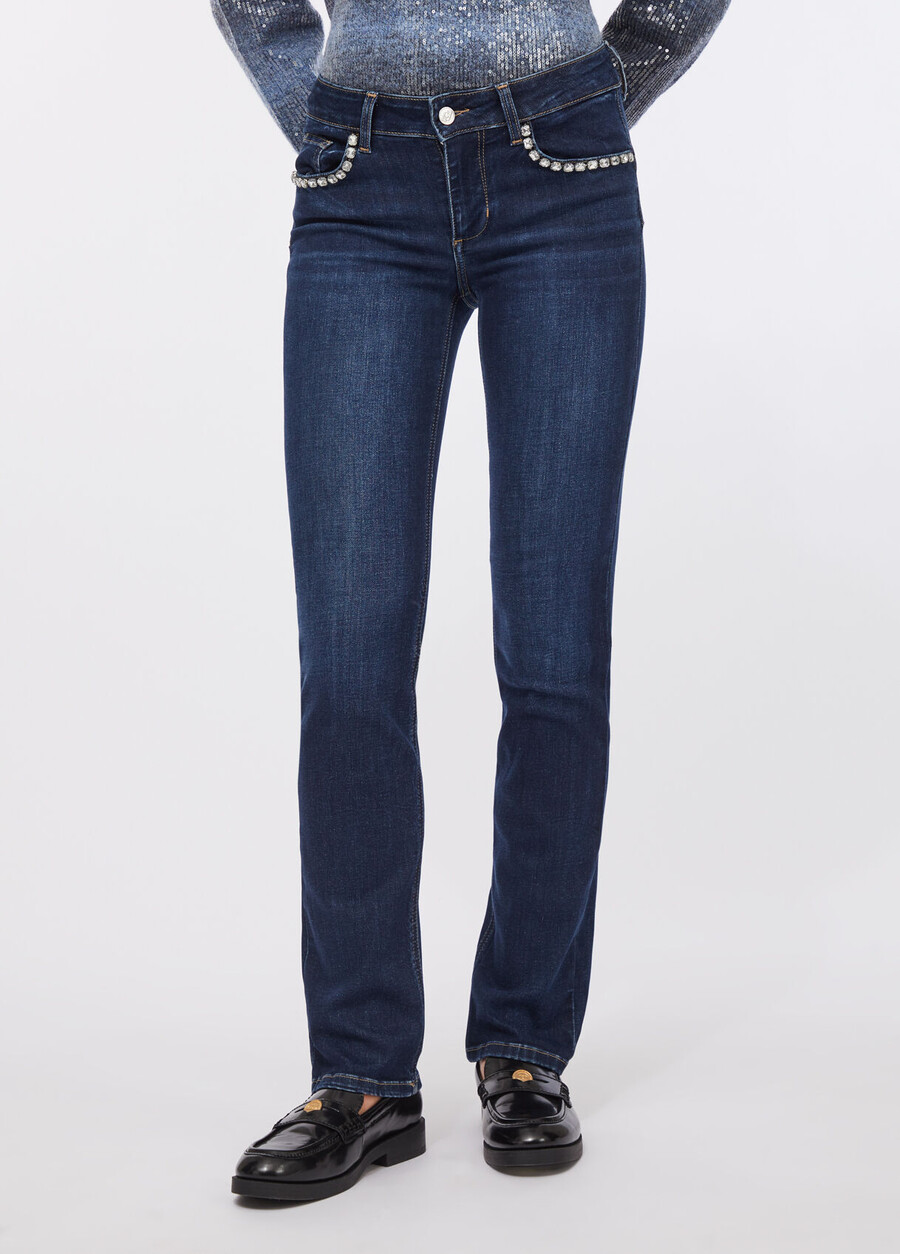 jeans slim ornés de pierres précieuses
