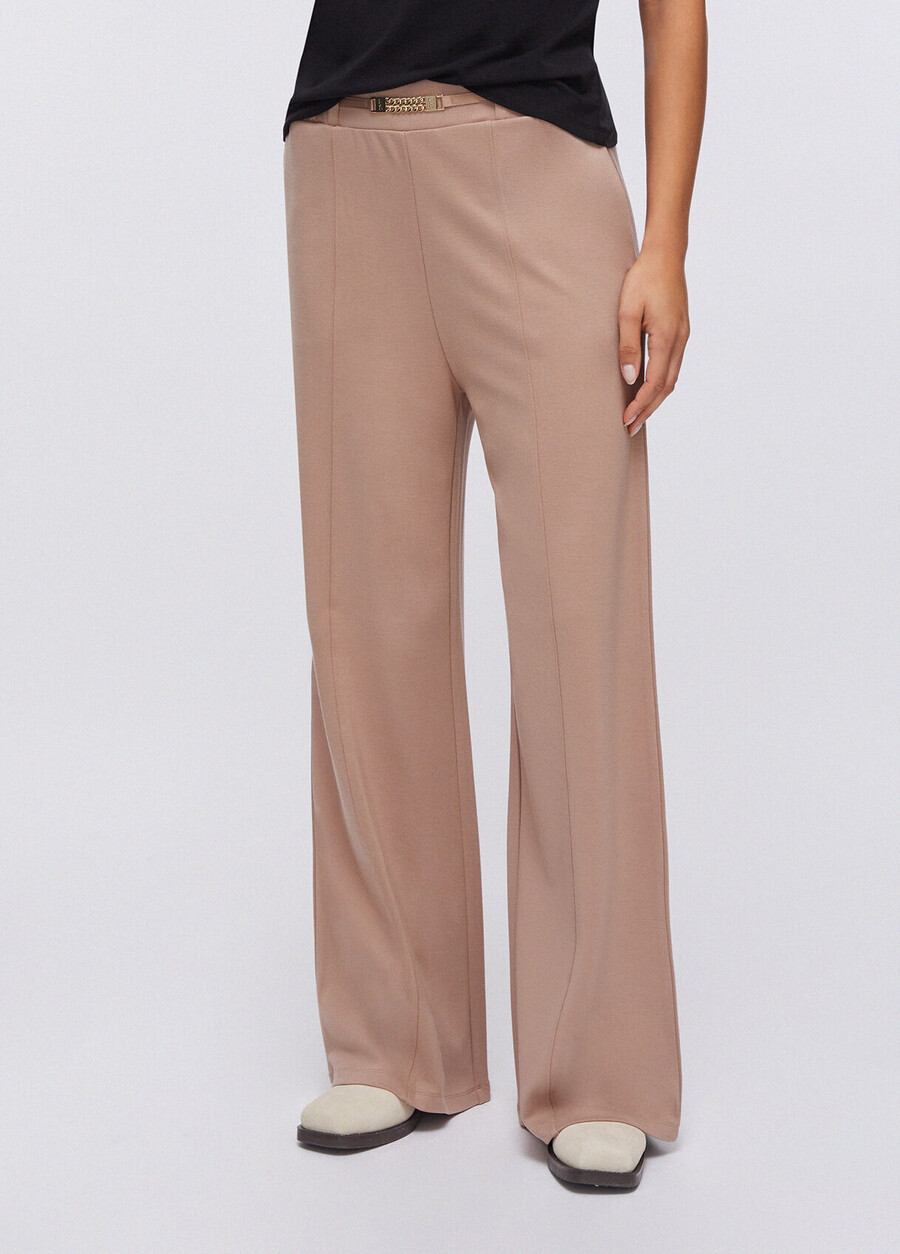 pantalon avec détails fendus