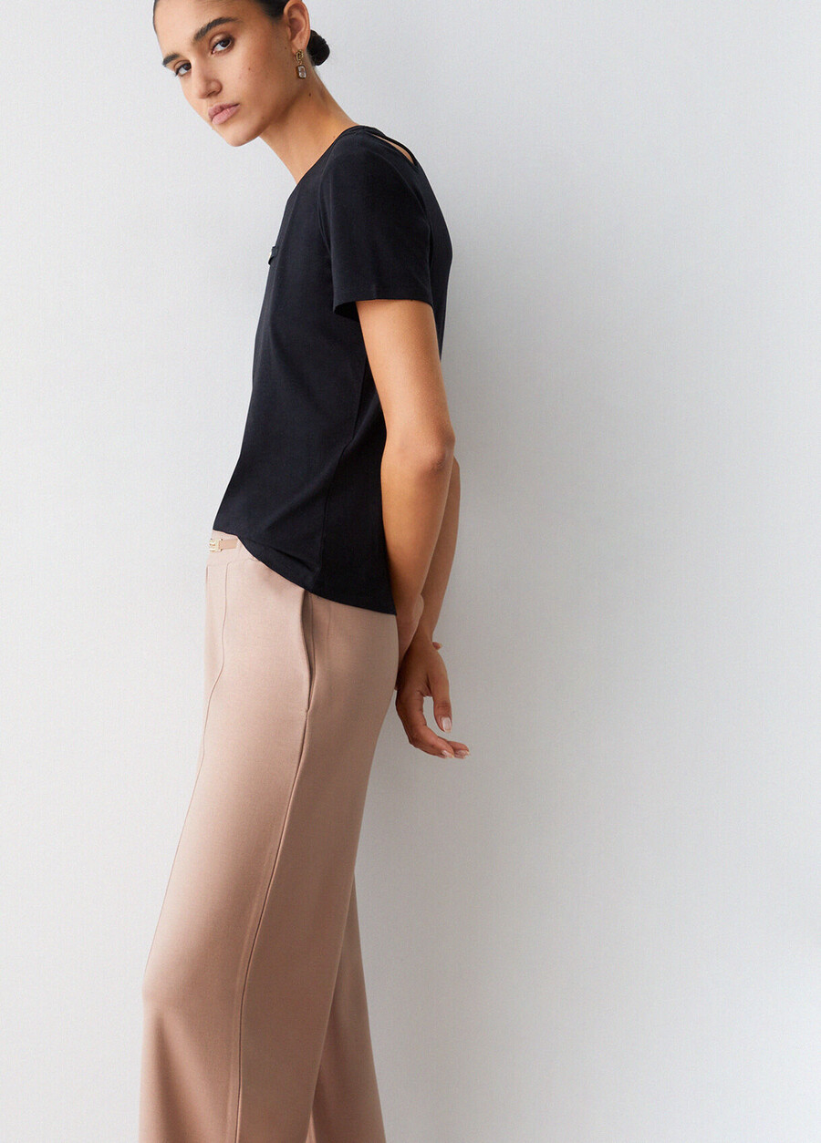 pantalon avec détails fendus