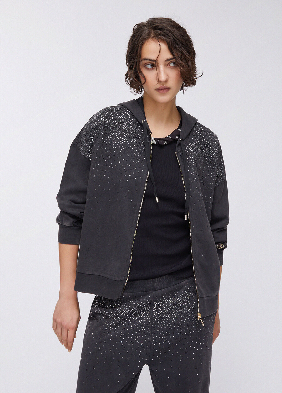 sweat à capuche orné de pierres précieuses