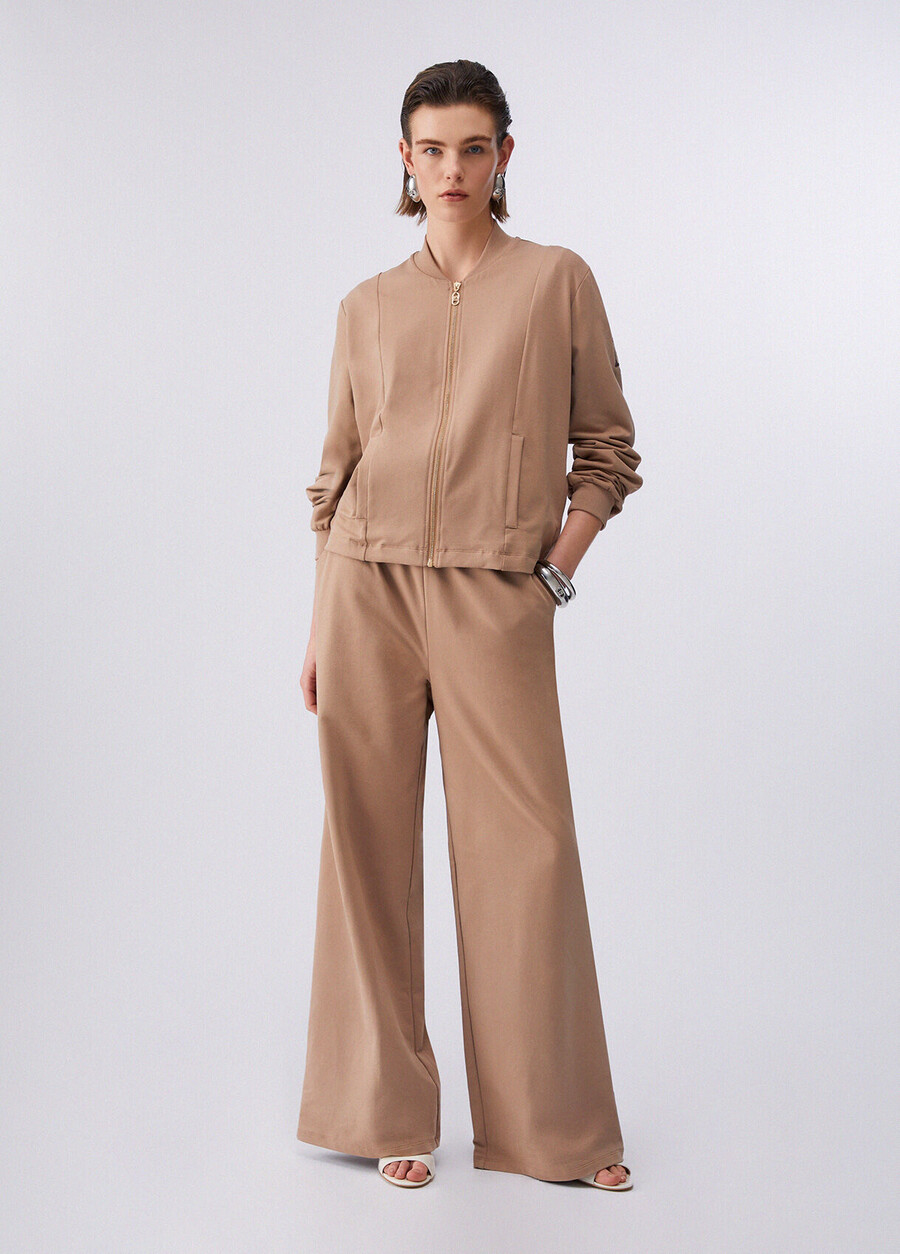 ensemble sweat-shirt et pantalon