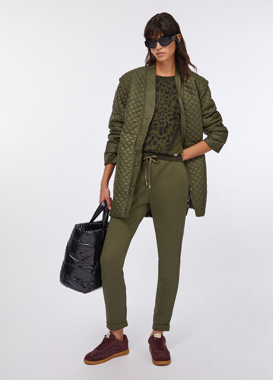 manteau matelassé en nylon avec ceinture