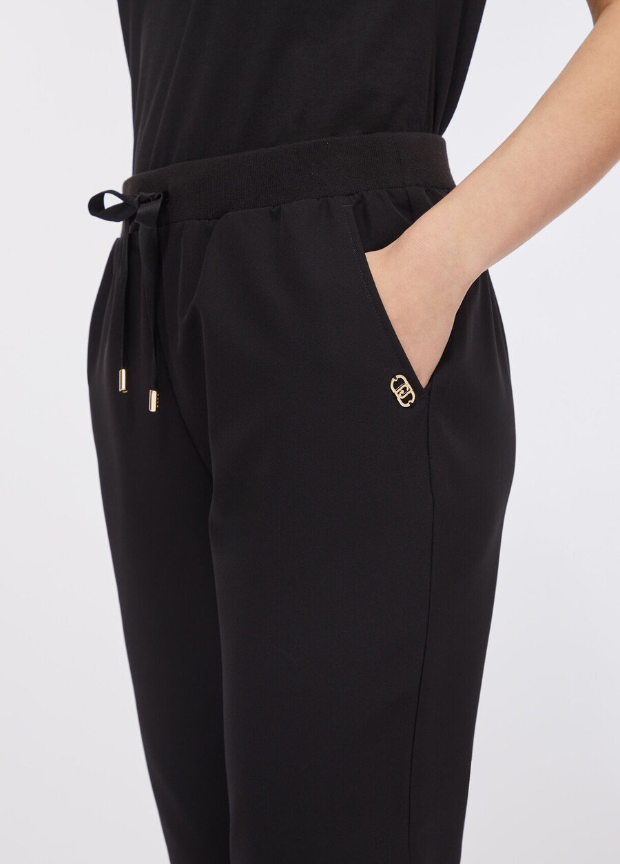 pantalon de jogging avec cordon de serrage