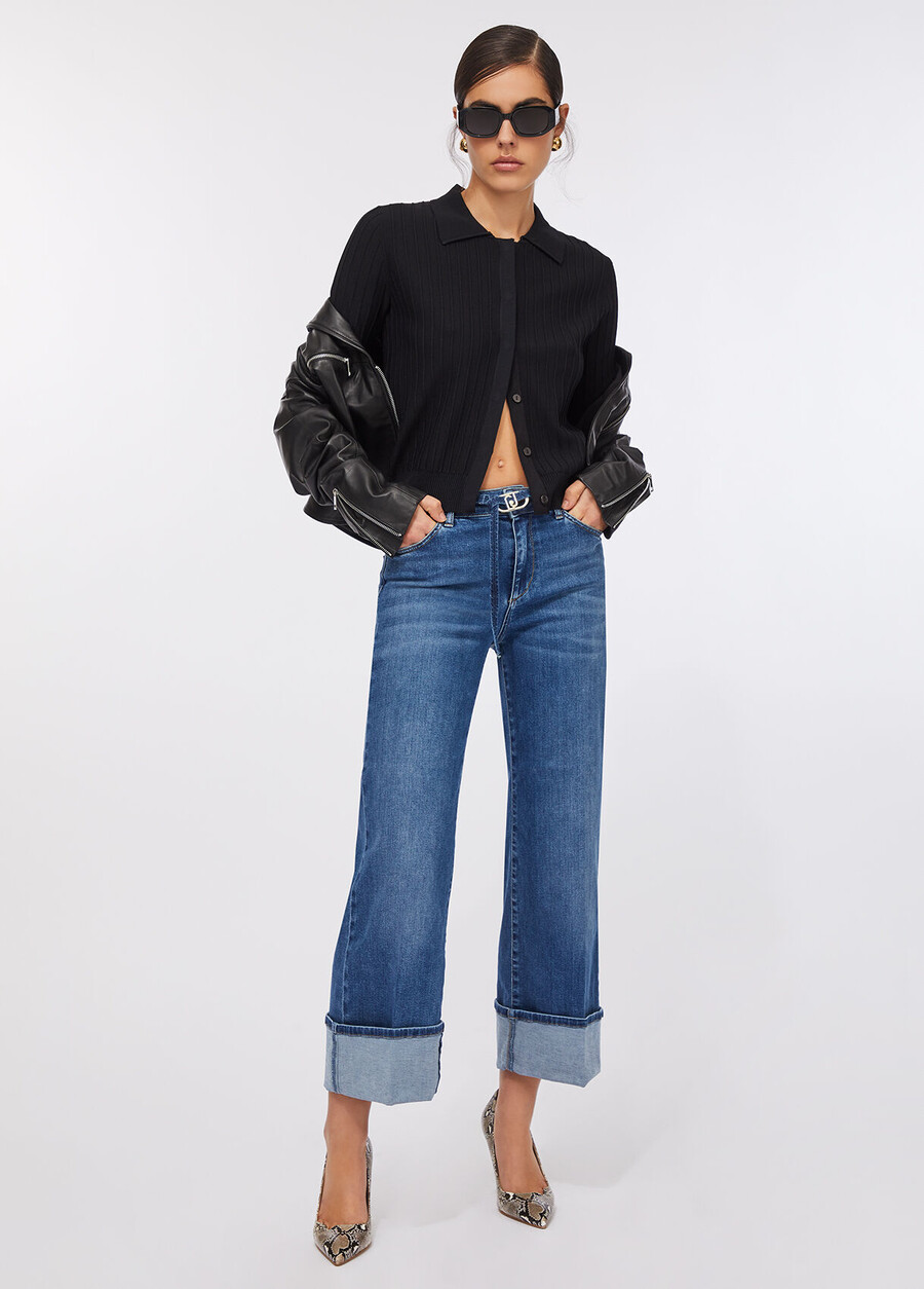 jeans courts à revers