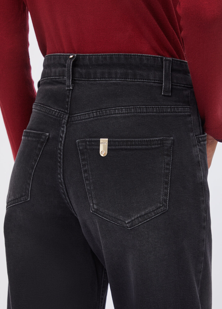 jean taille haute coupe carotte