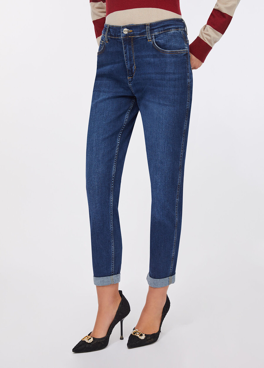 jean taille haute coupe carotte