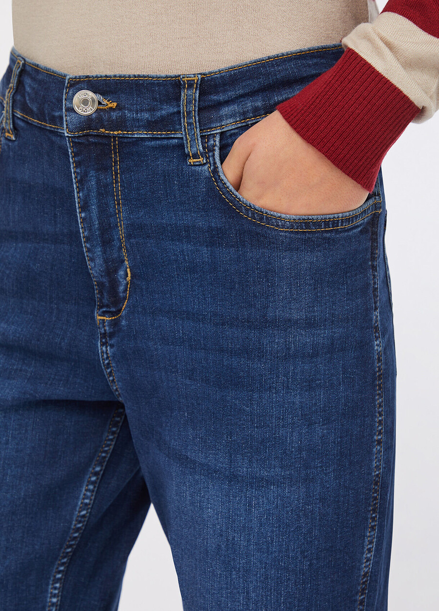jean taille haute coupe carotte