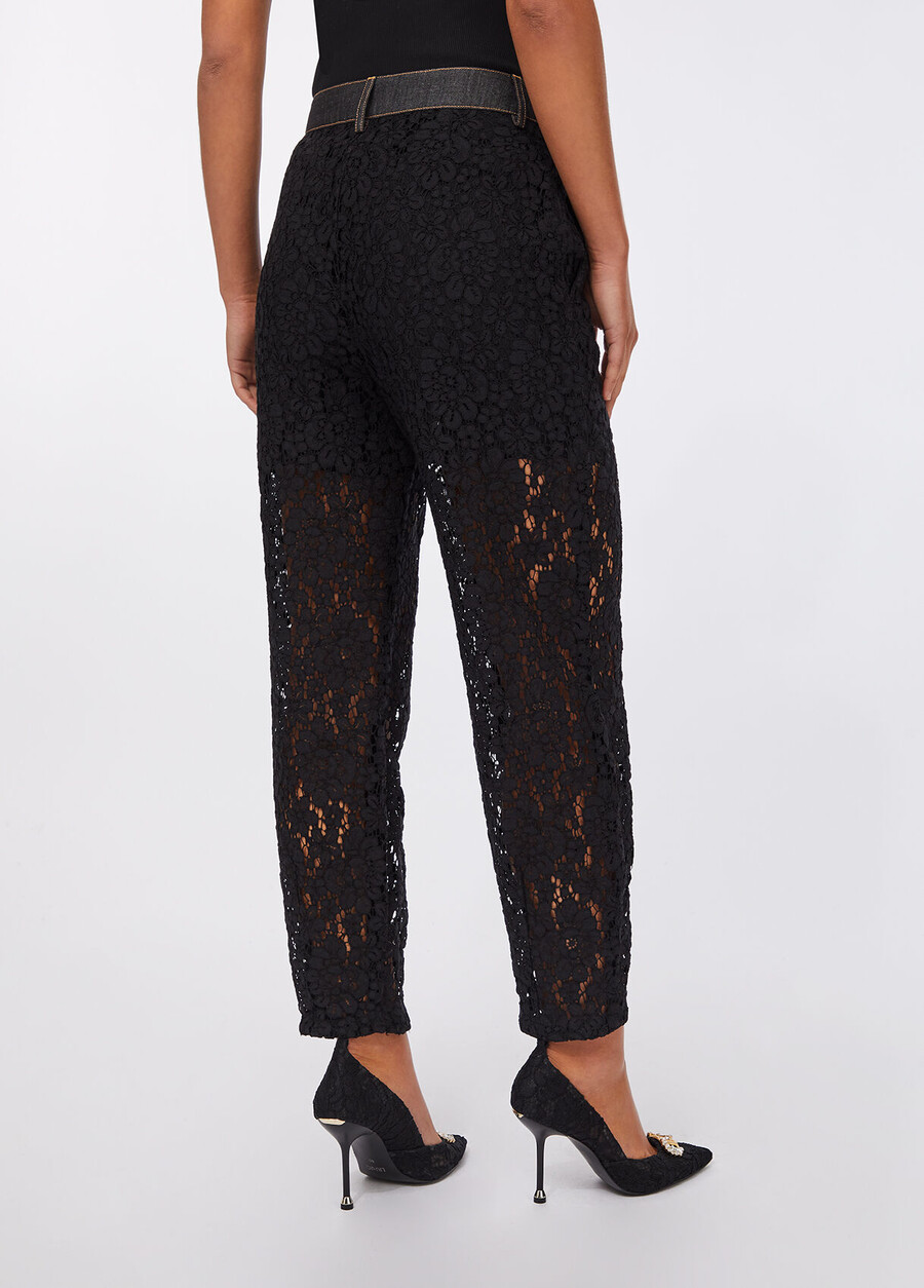 pantalon en dentelle