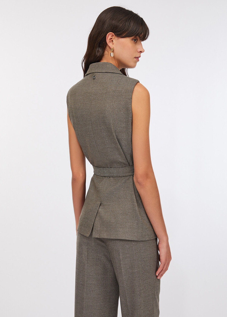 gilet à chevrons avec ceinture