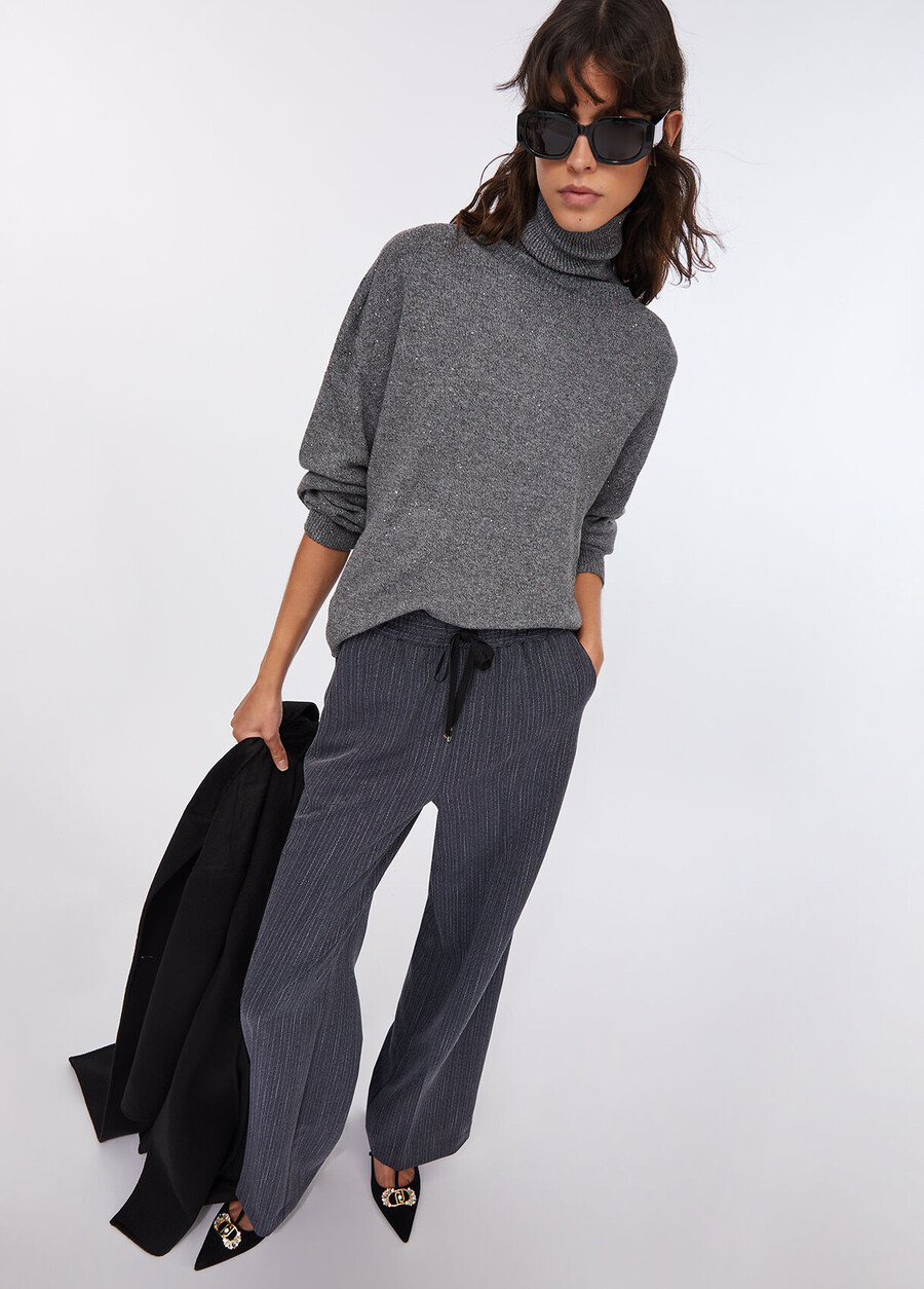 pantalon en flanelle à fines rayures