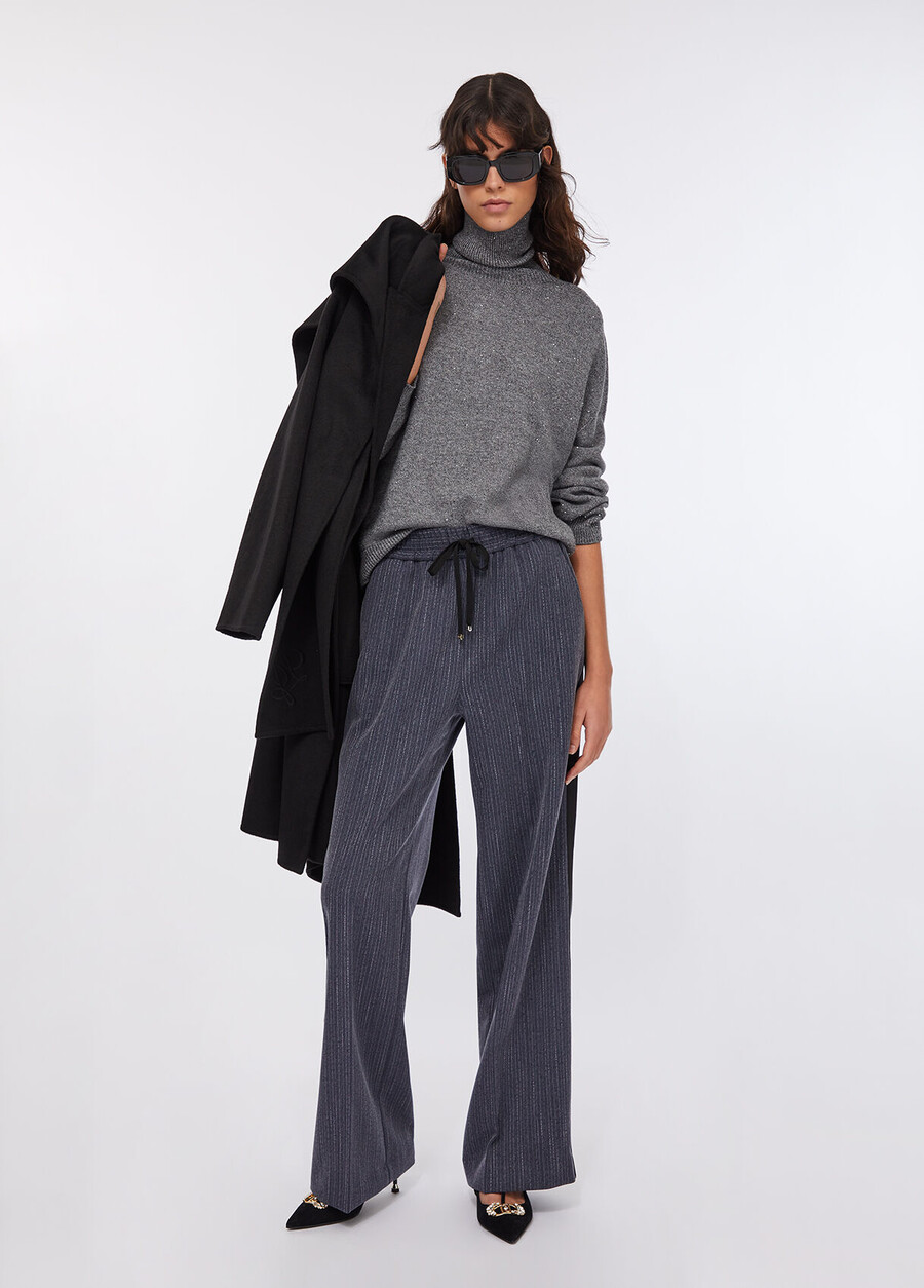 pantalon en flanelle à fines rayures