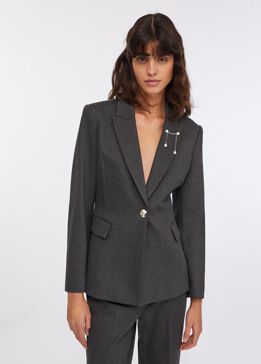 blazer avec détail de broche