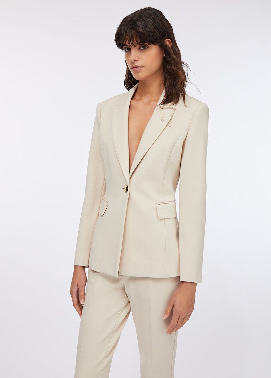 blazer avec détail de broche
