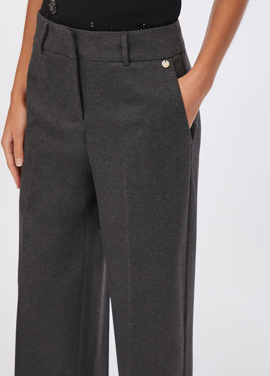 pantalon court à plis