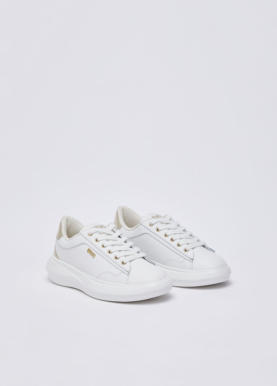 baskets en cuir