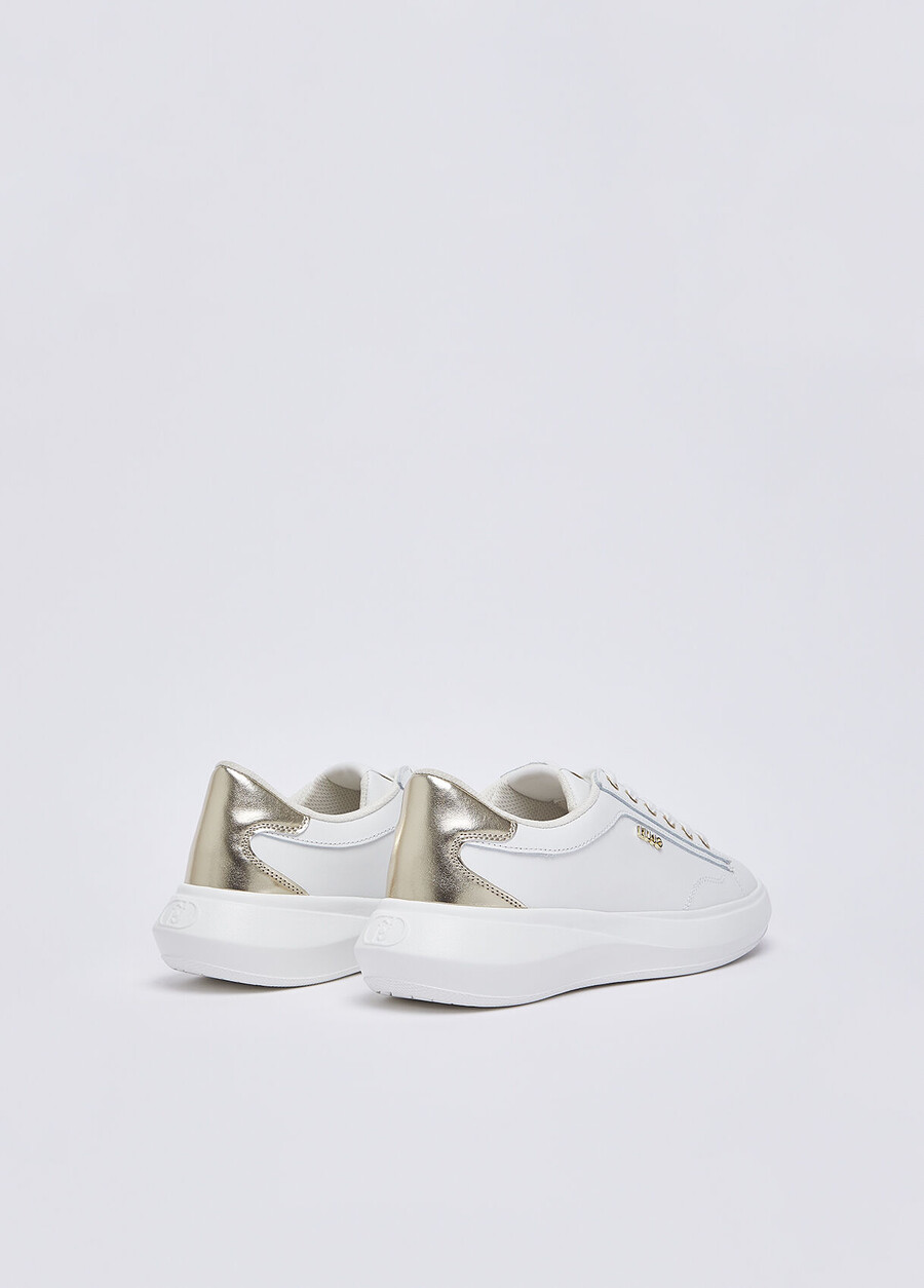 baskets en cuir