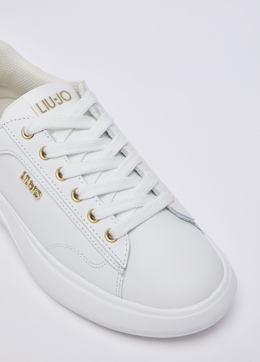 baskets en cuir