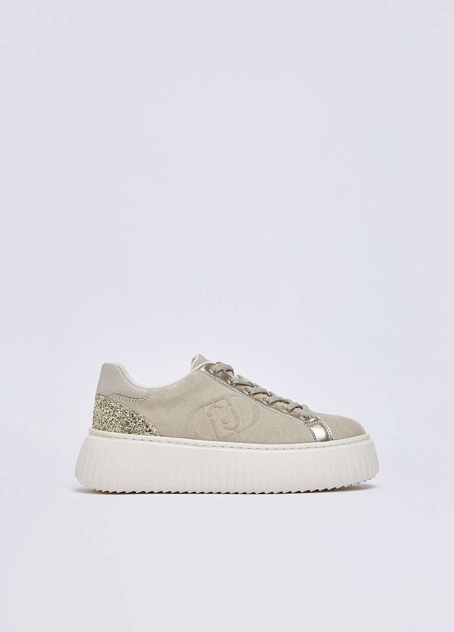 baskets en daim avec maxi-logo