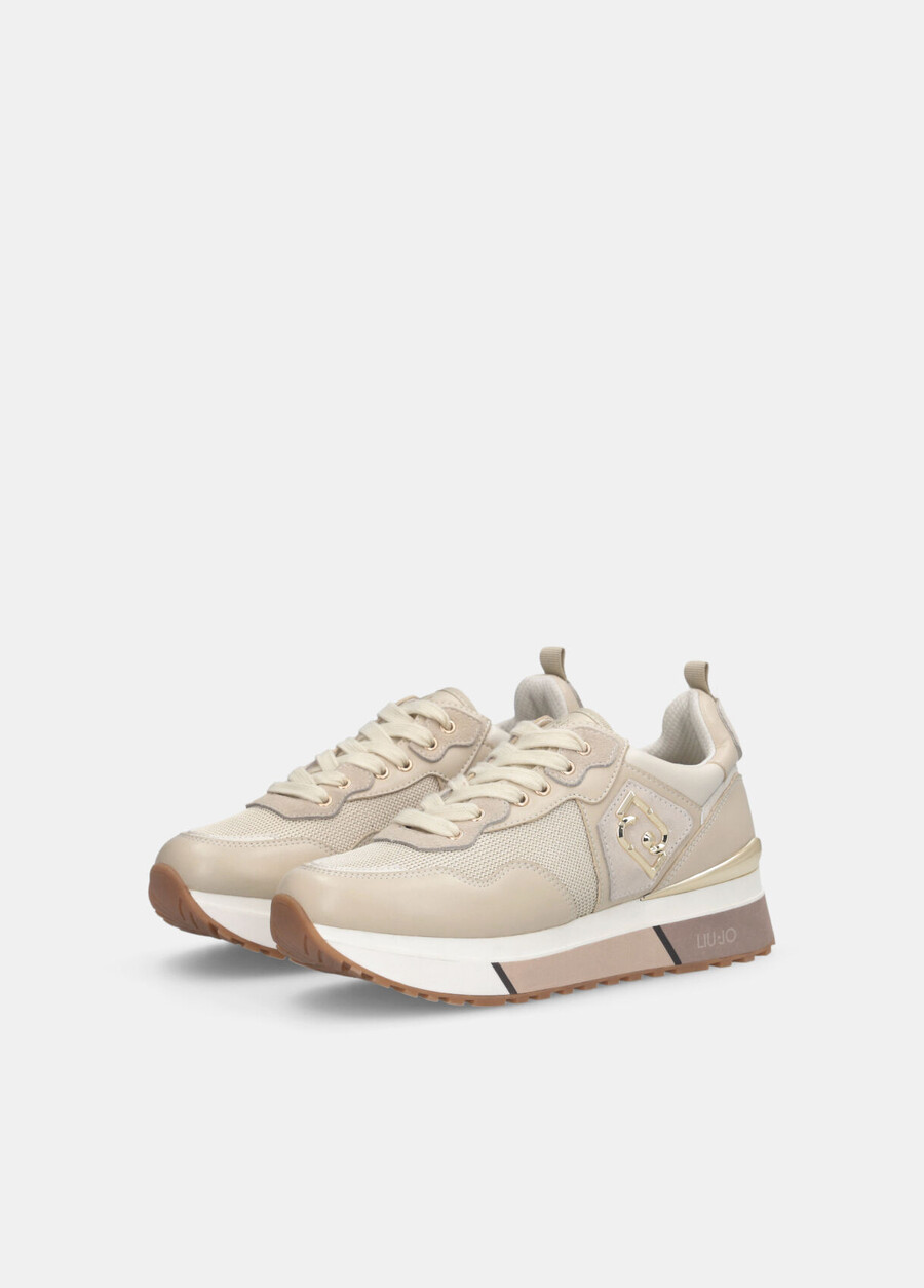 baskets en cuir et mesh