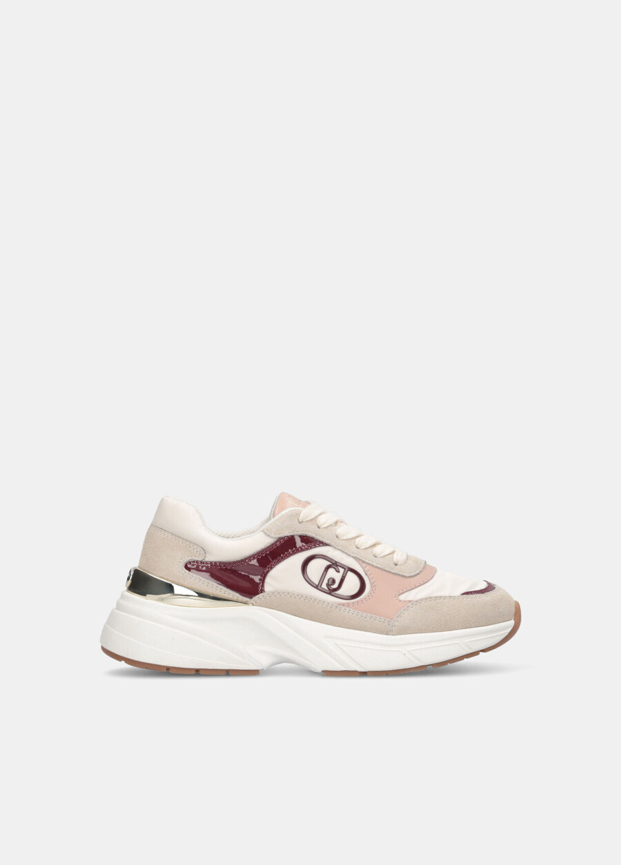baskets en daim et nylon