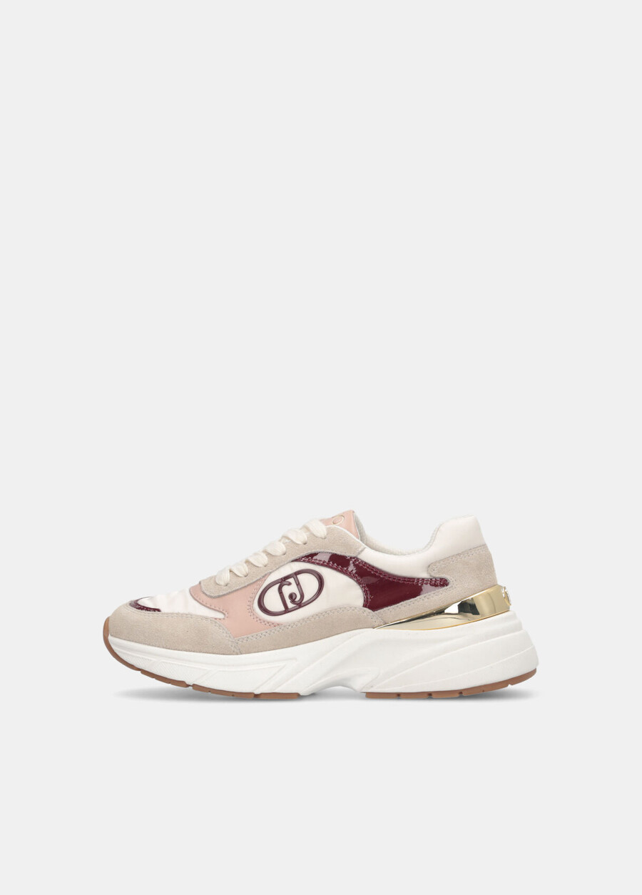 baskets en daim et nylon
