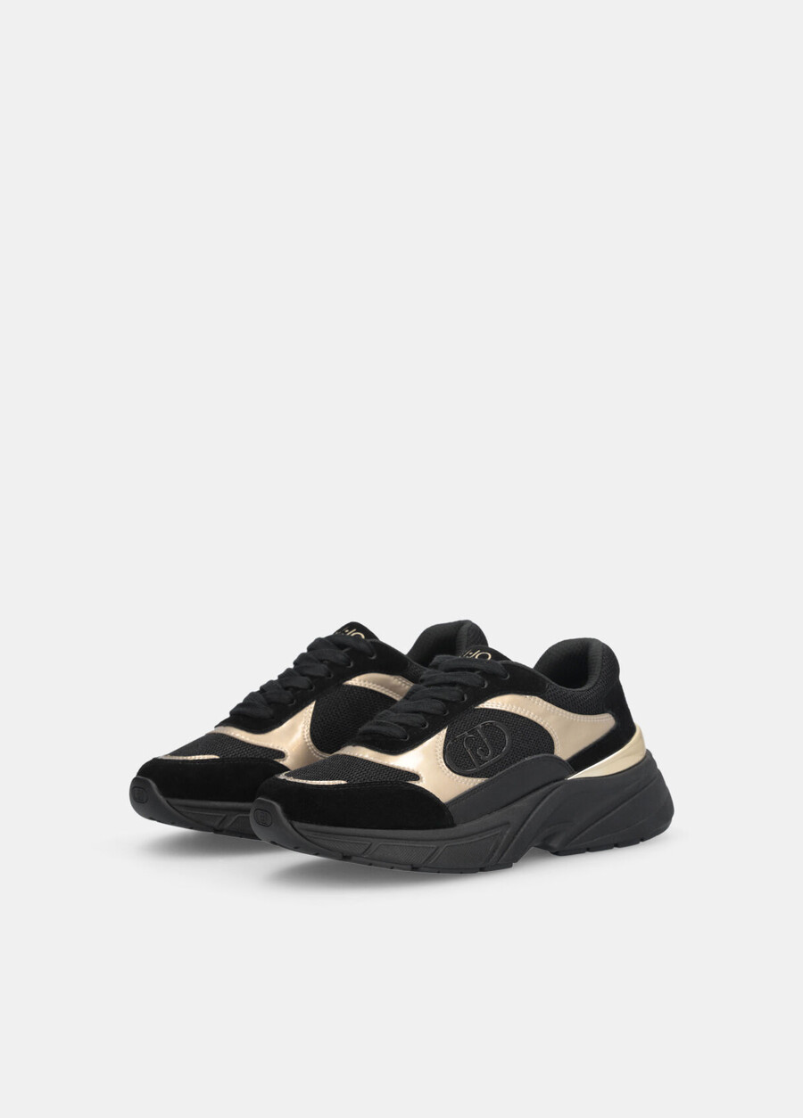 baskets en daim et mesh