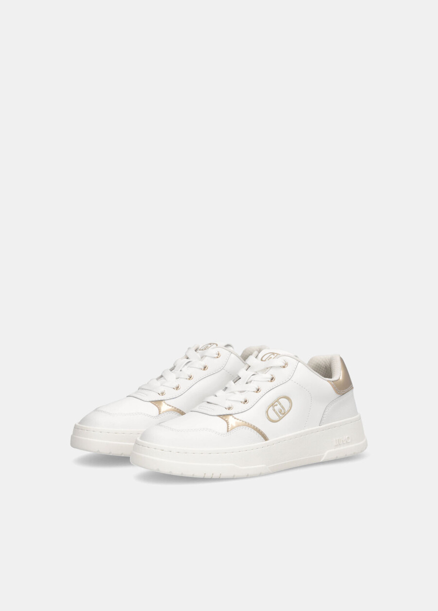 baskets en cuir