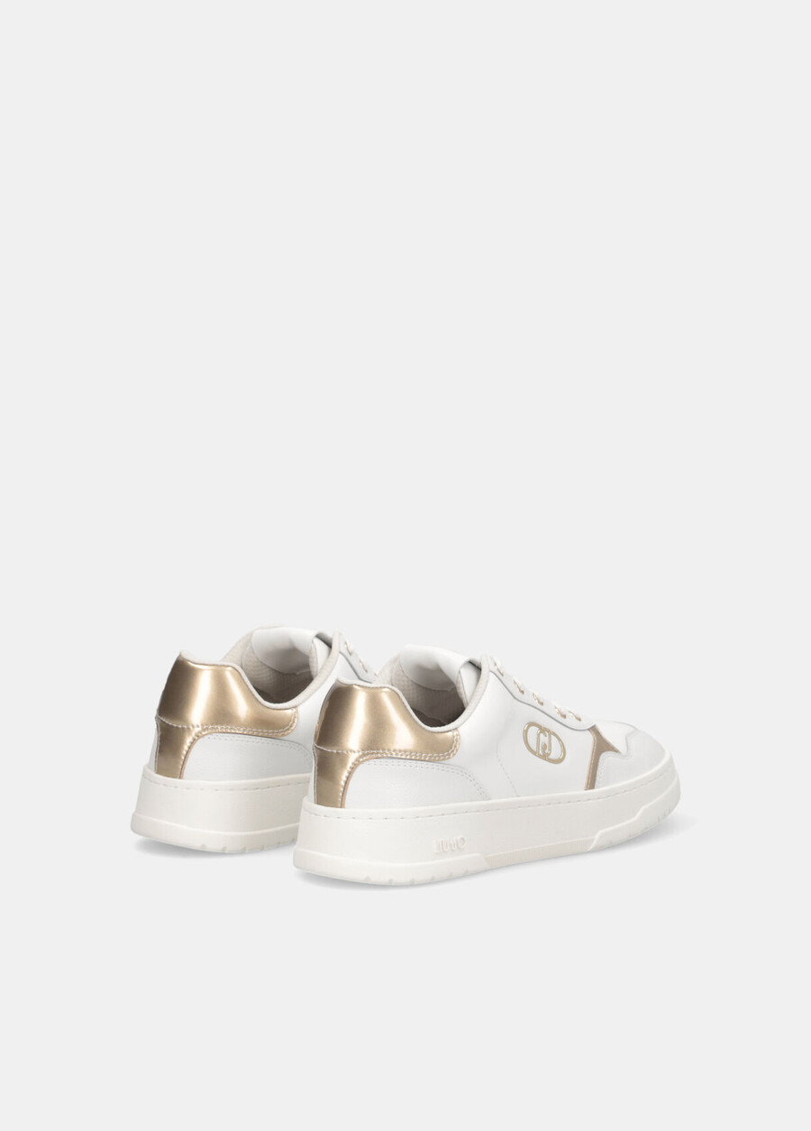 baskets en cuir