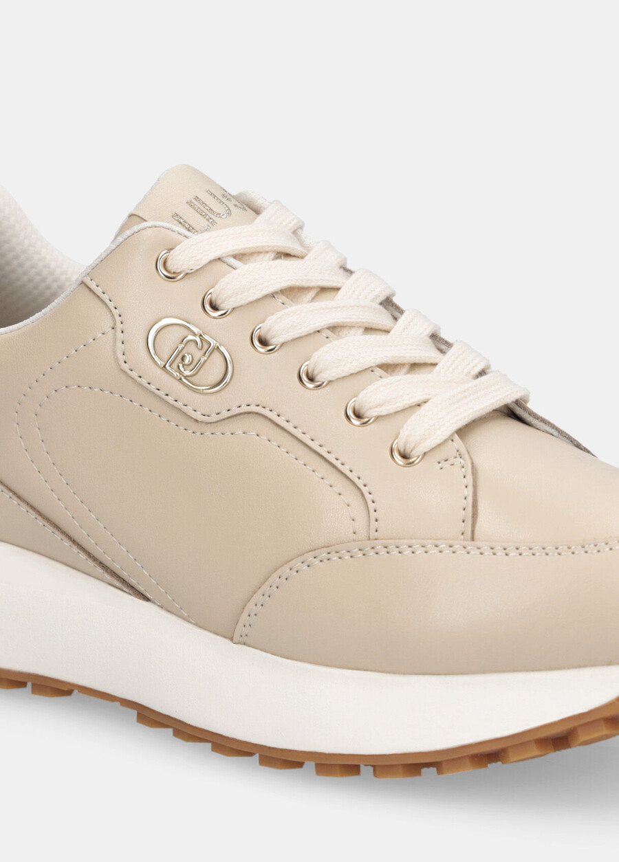 baskets en cuir