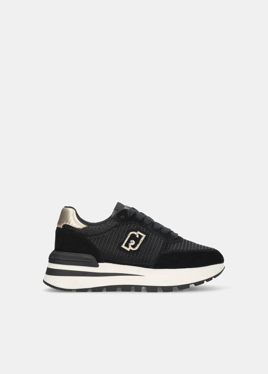 baskets en daim et mesh