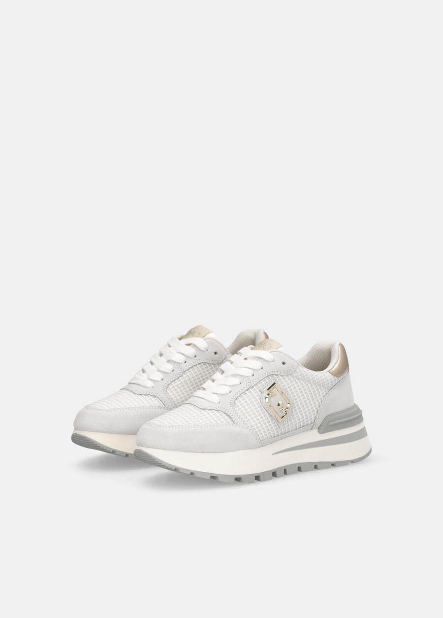 baskets en daim et mesh