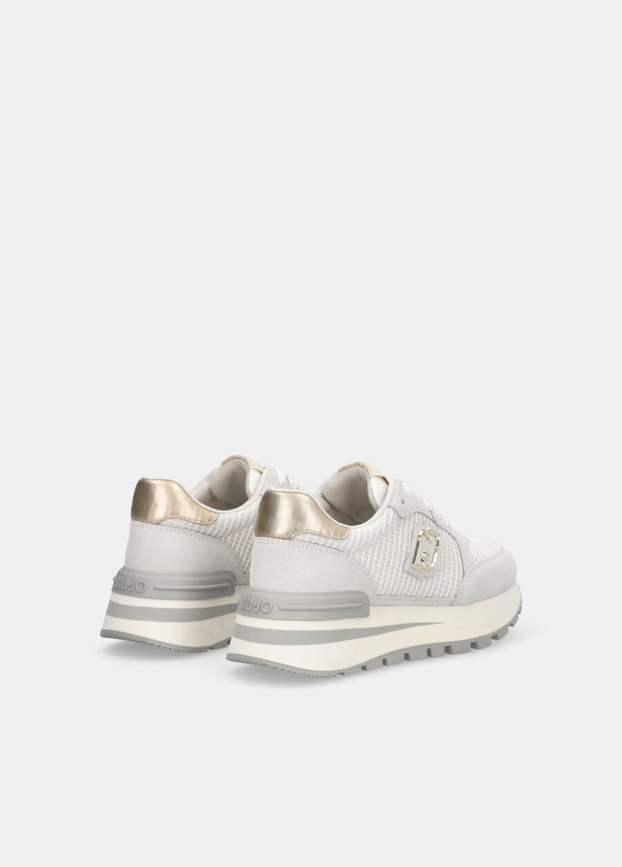 baskets en daim et mesh