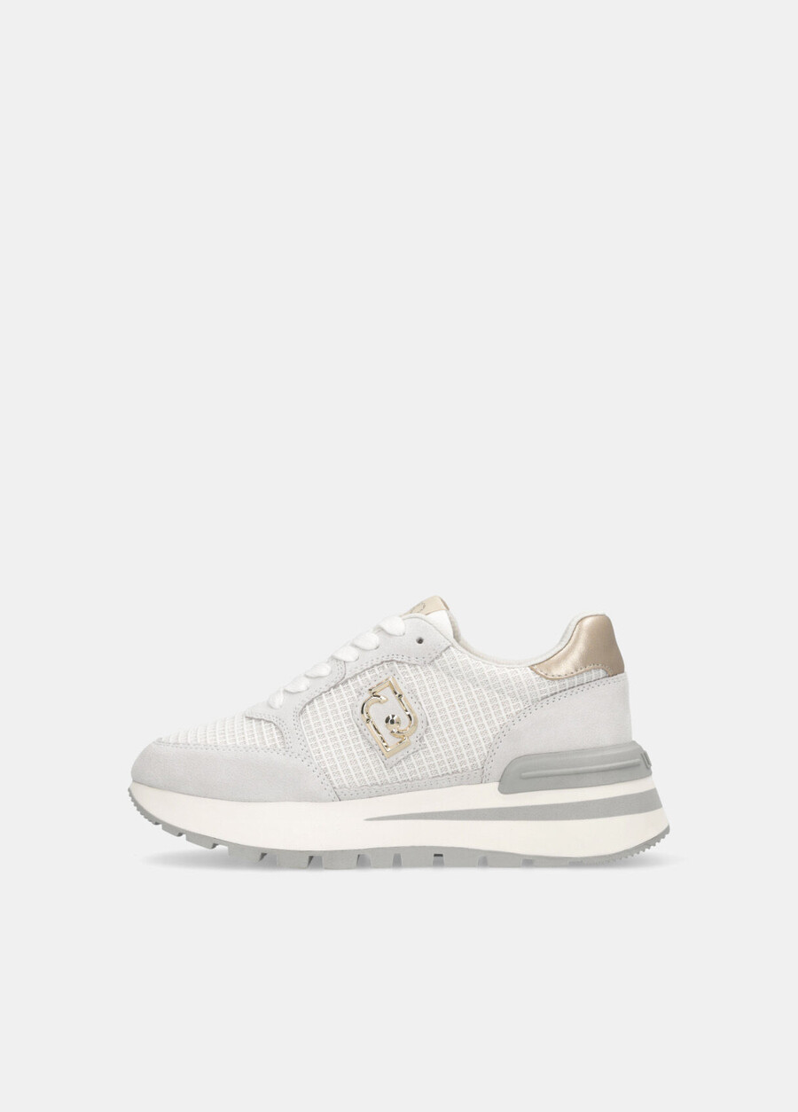 baskets en daim et mesh