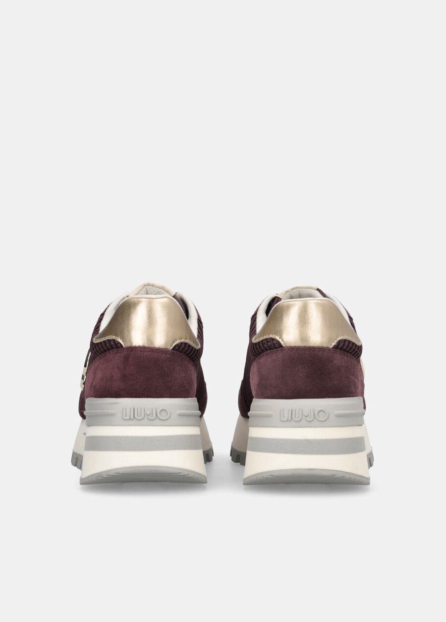 baskets en daim et mesh