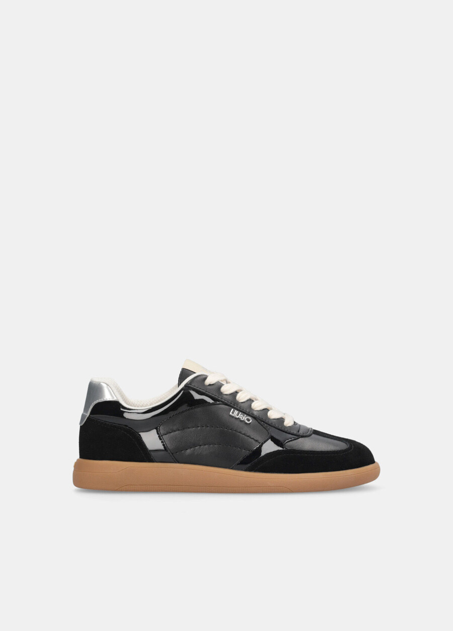 baskets en cuir