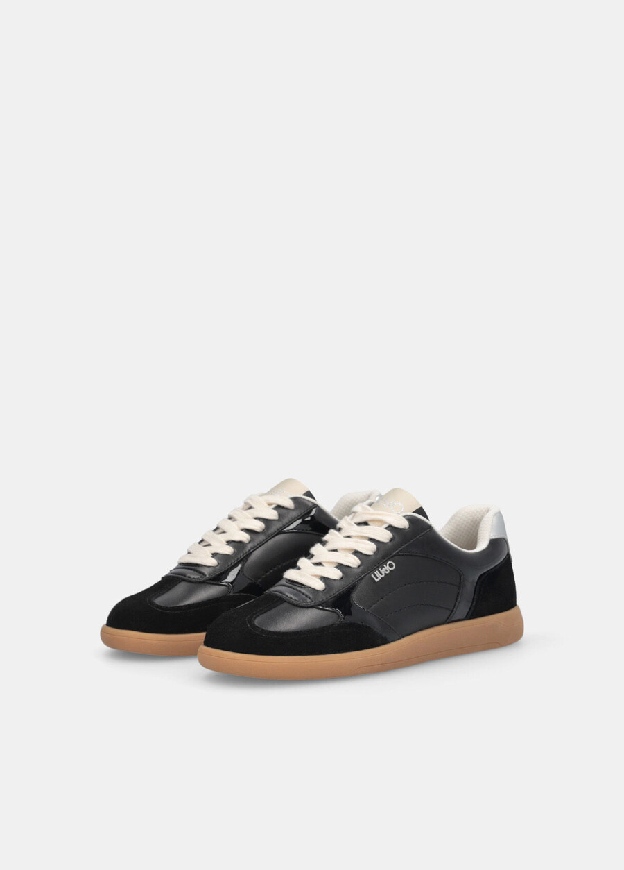 baskets en cuir