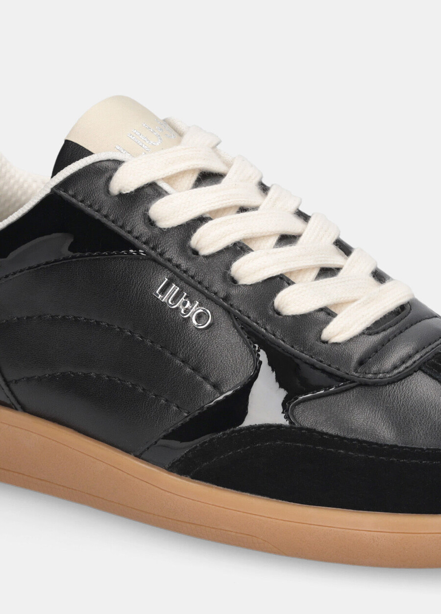 baskets en cuir