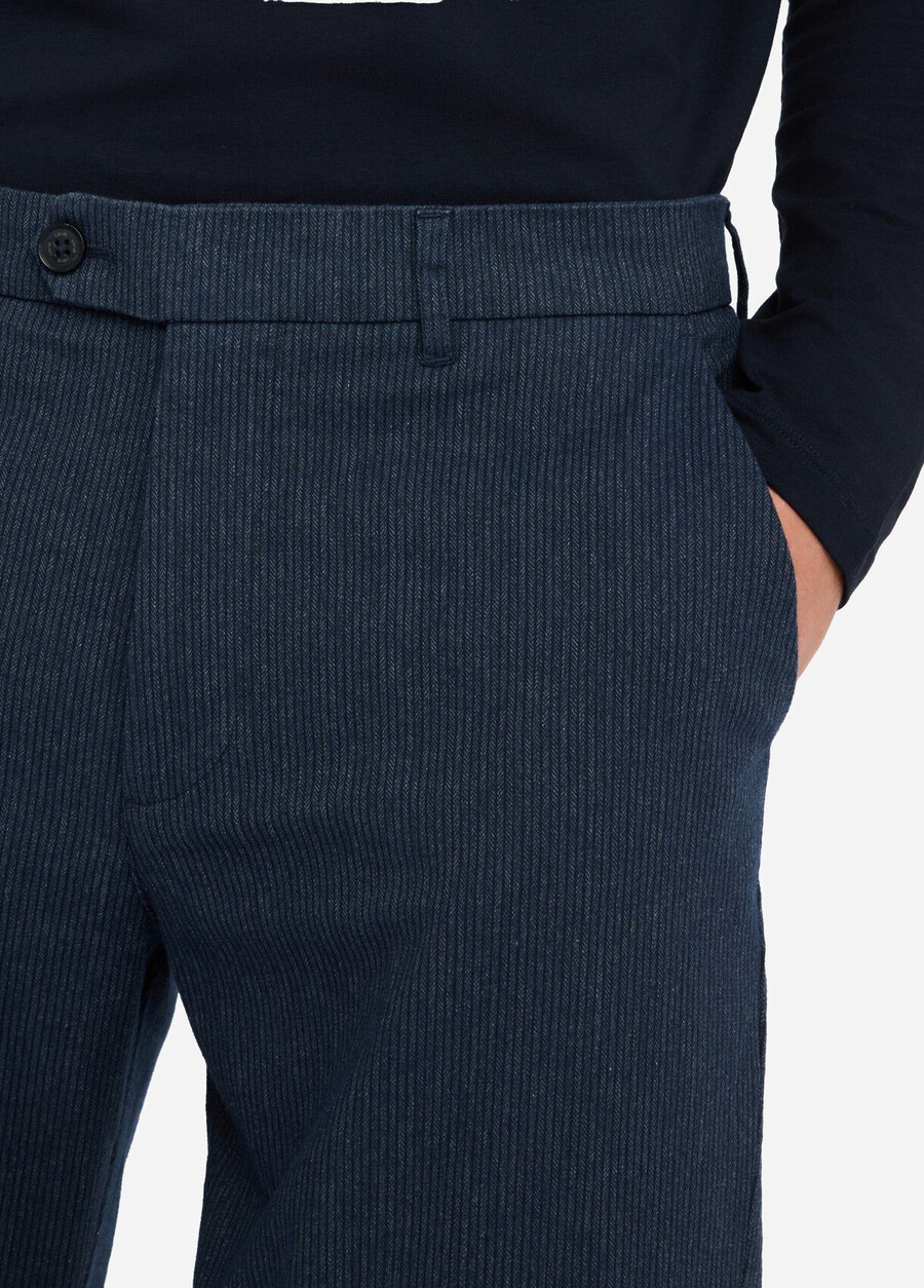 pantalon à chevrons