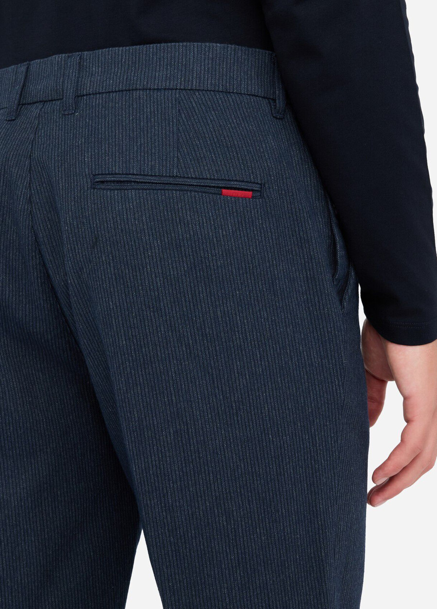 pantalon à chevrons