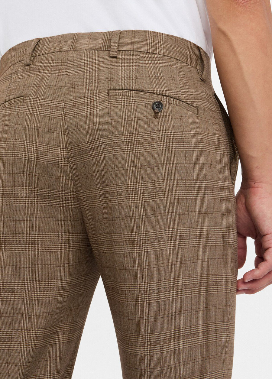 pantalon en laine à carreaux prince de galles