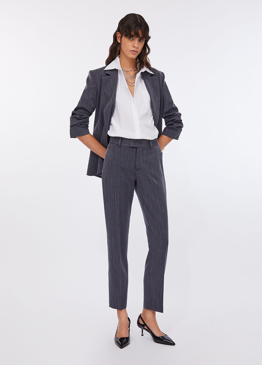 pantalon en flanelle à fines rayures