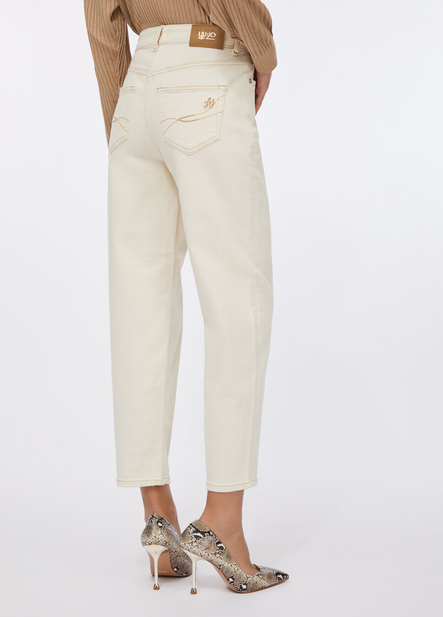pantalon coupe carotte
