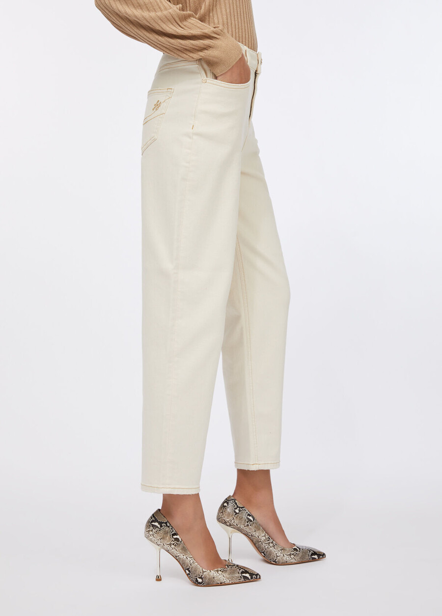 pantalon coupe carotte