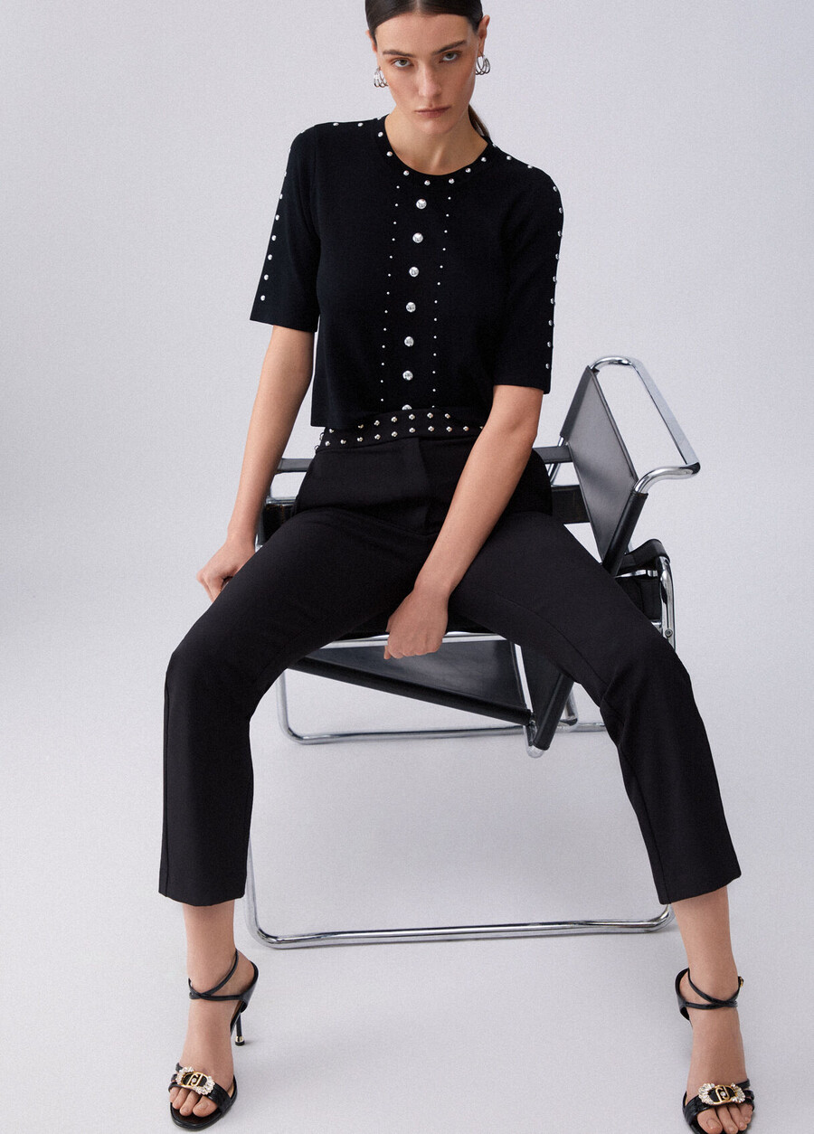 pantalon élégant à clous