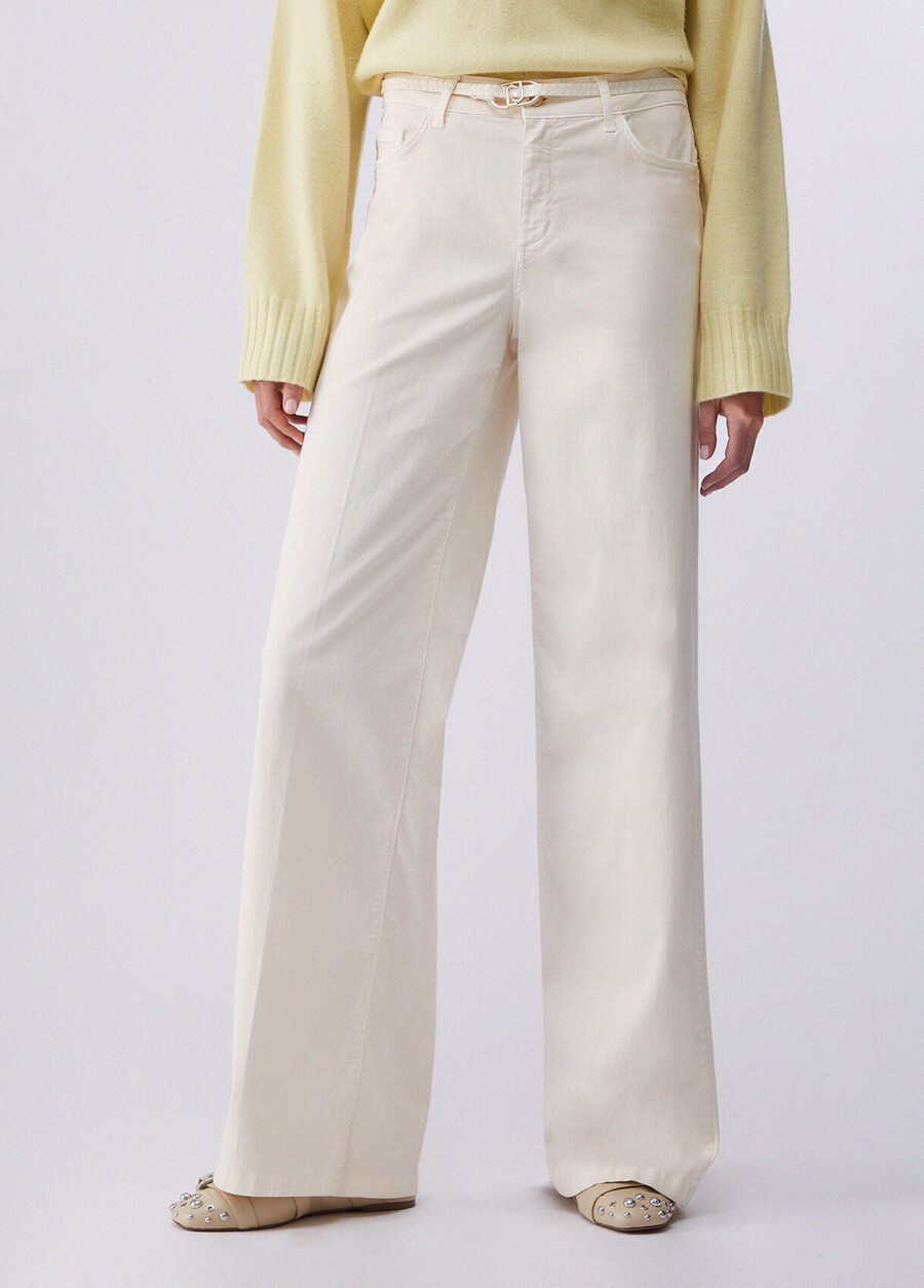 pantalon évasé avec ceinture